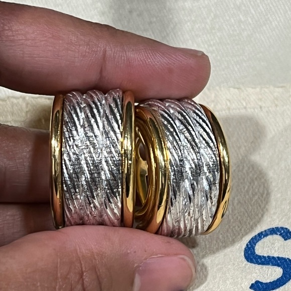 VINTAGE GIVENCHY GOLD EARRINGS SET - Picture 5 of 5